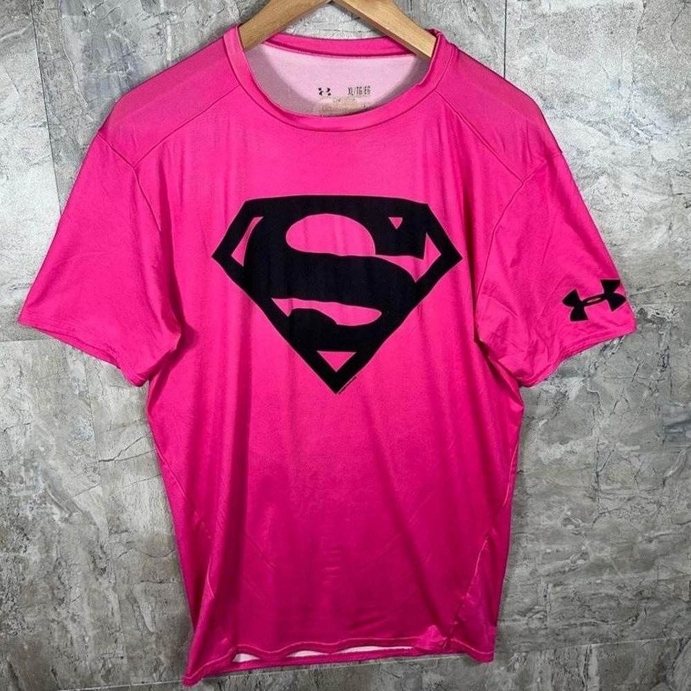 Under Armour "Superman" Pink Heat Gear T-shirt Rare Woman's 
Size XL